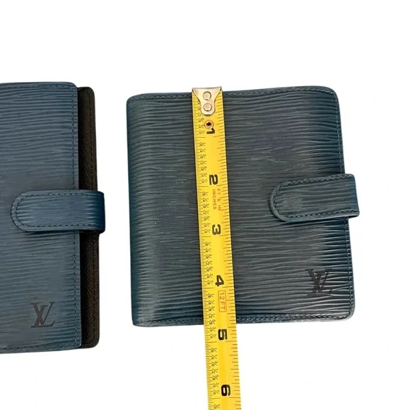 Louis Vuitton Wallet & Agenda Set in Epi Leather - Picture 6 of 10